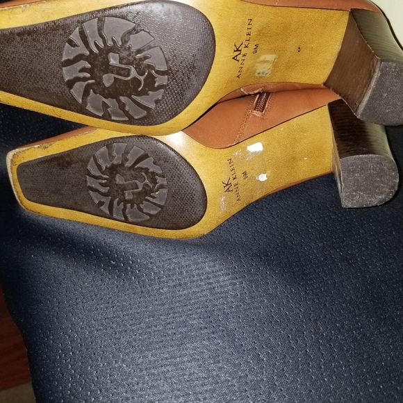 Anne Klein ankle leather boot size 9 - Picture 6 of 8